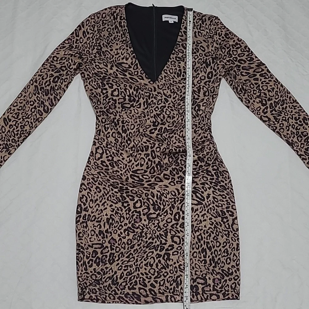 🆕️ superdown 'Laurie' Faux Wrap Dress - Picture 5 of 12